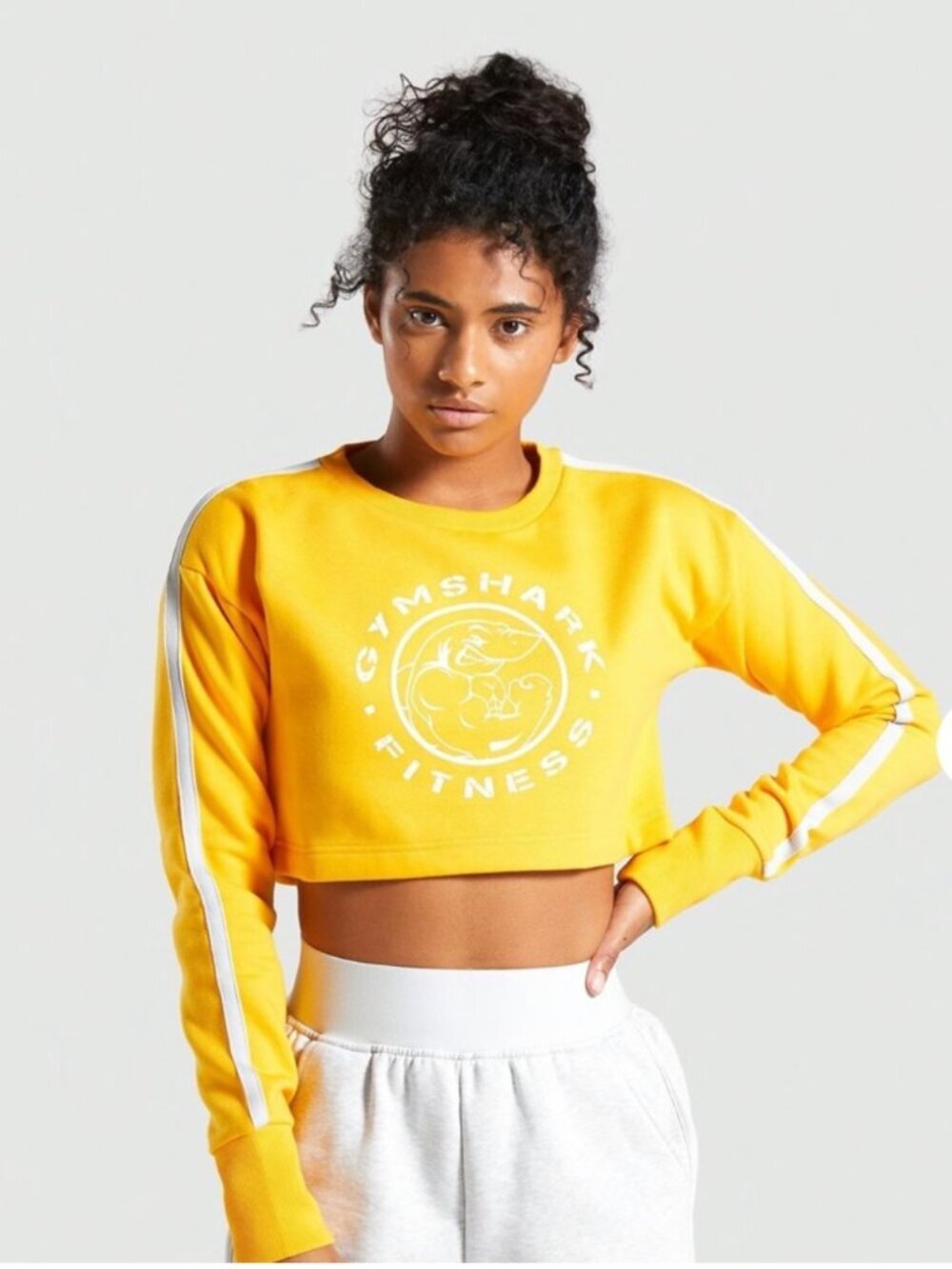 NWOT Gymshark Legacy Fitness Cropped Yellow Crewneck Sweatshirt Size Medium